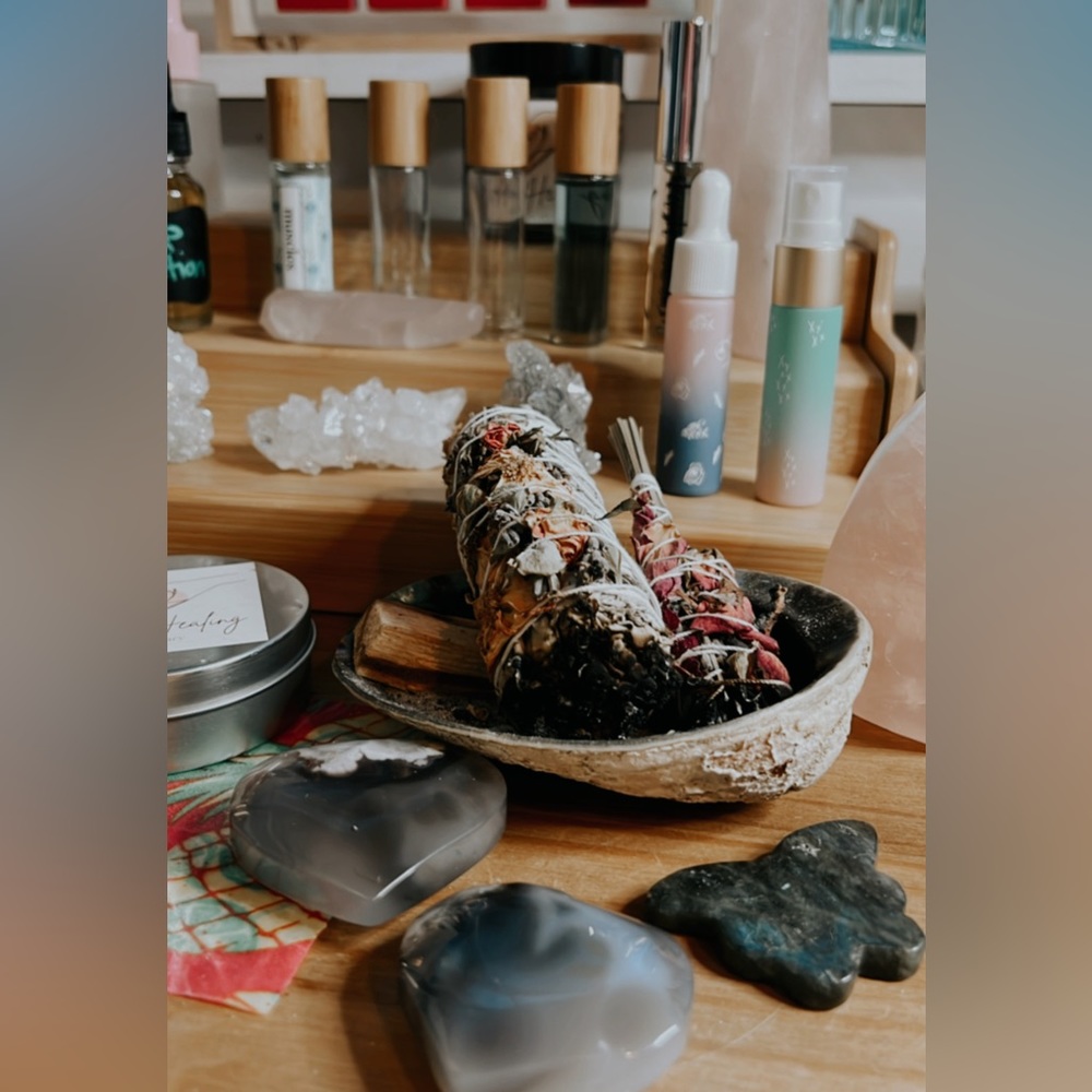 UNLISTED🫶🏼Golden Healing Apothecary🫶🏼My passion is helping people! - Picture 15 of 16